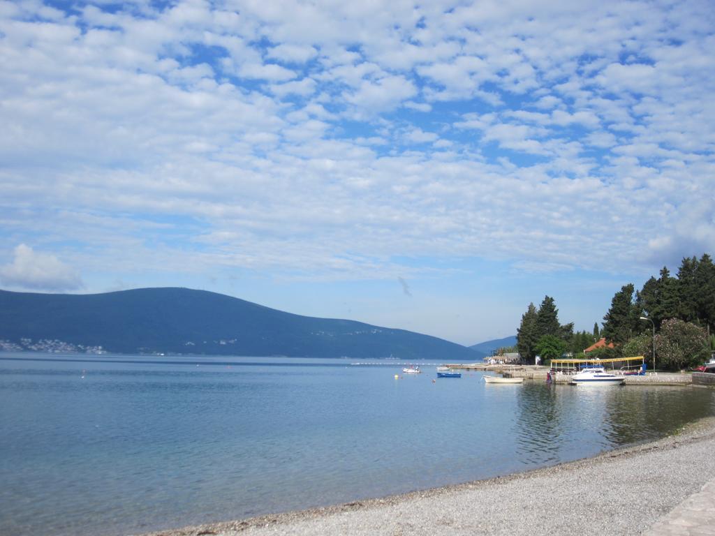 Apartments Delfin Tivat Exterior foto